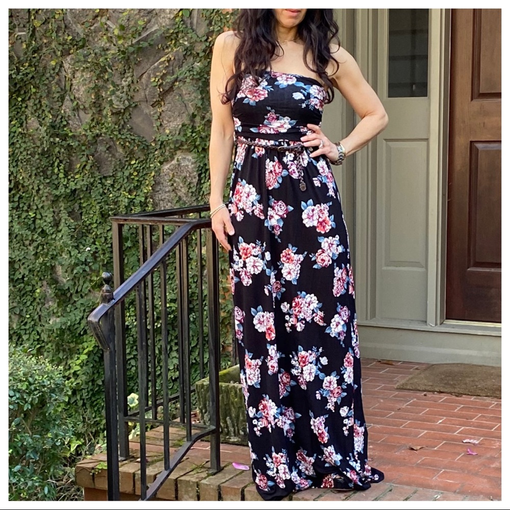 Beautiful Black floral tube maxi dress - Picture 6 of 6